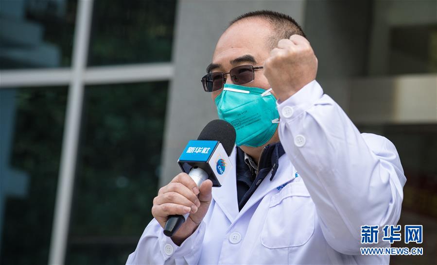 (聚焦疫情防控·图文互动)(1)团结起来!我们万众一心!——中国抗疫人民力量的生动实践
